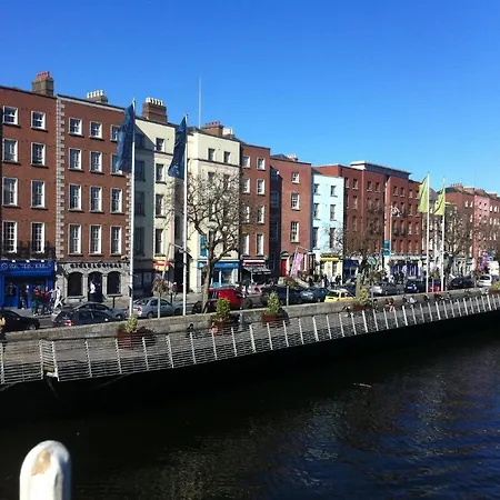 아파트 Half-penny Bridge *